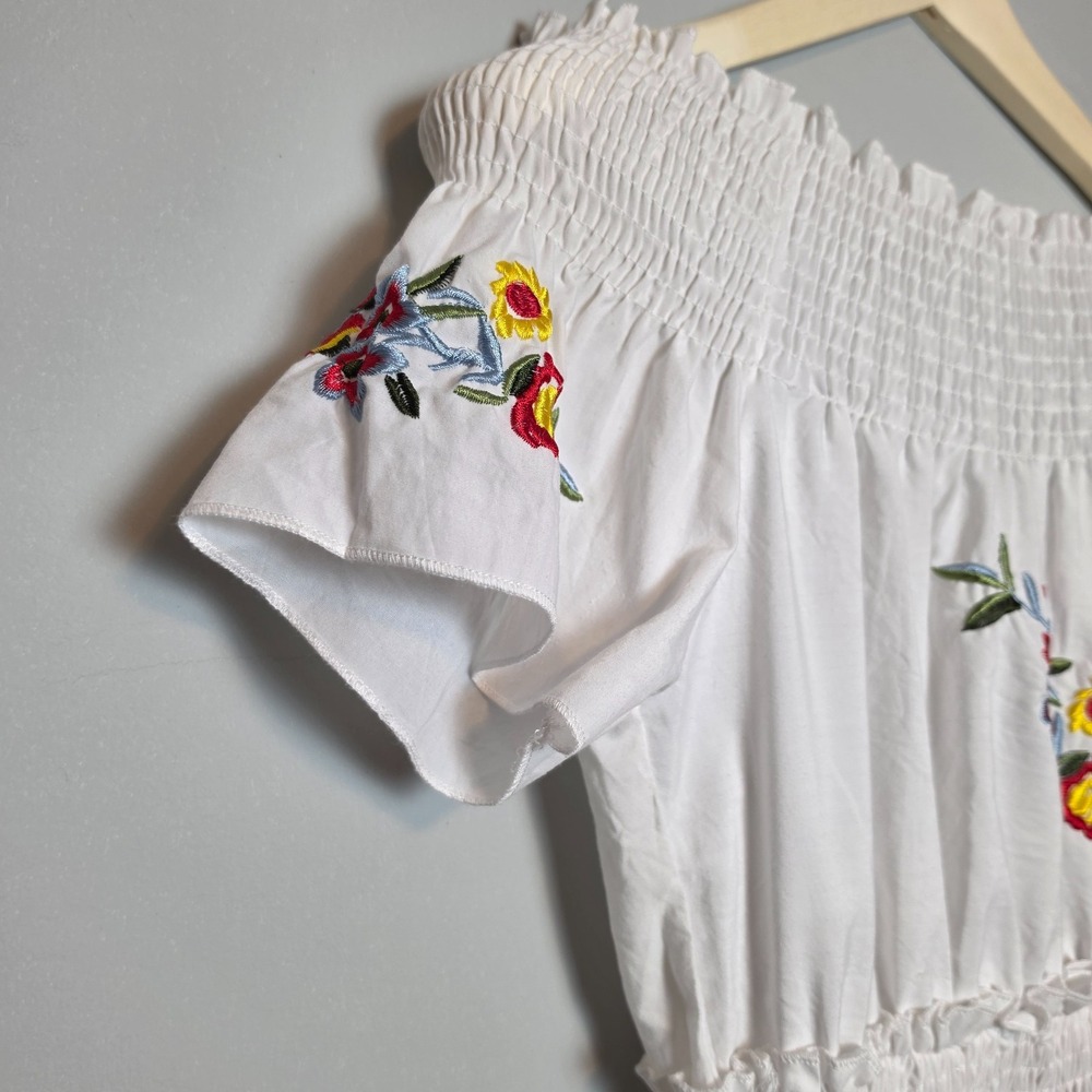 Floral Embroidered Smocked Off Shoulder Mini Dress White Size Small - Picture 2 of 9